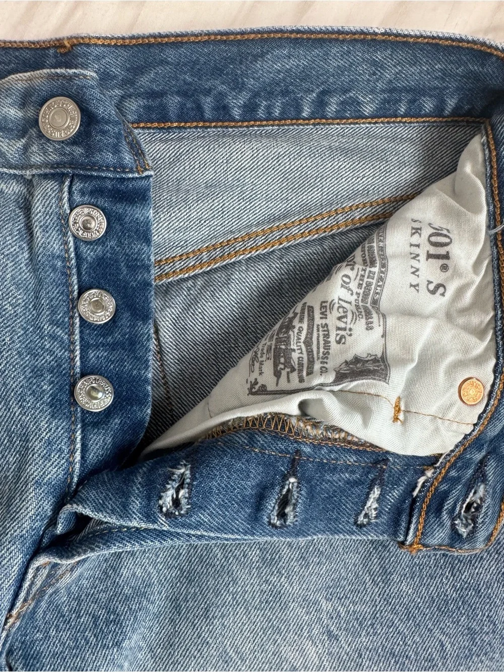 Women’s Levi’s 501 S size W27 L28